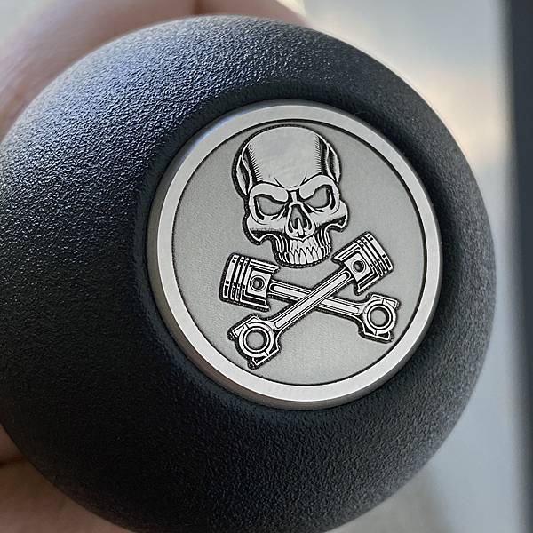 Stainless Skull and Pistons Topper